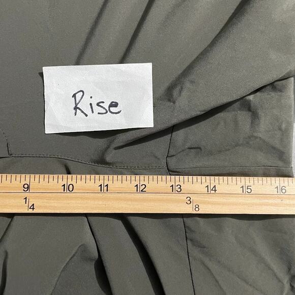 Athleta Size 18 Green Brooklyn Ankle Pants Lightweight Travel Casual Athleisure - Picture 13 of 15